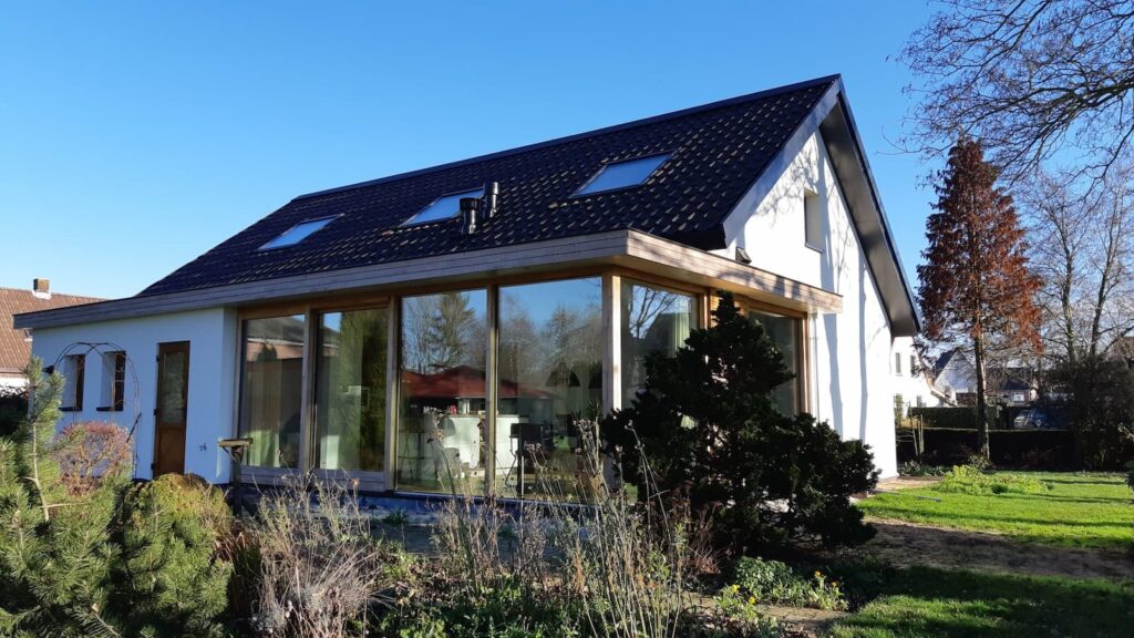 lbs63_schilrenovatie-50er-jaren-woning-achterzijde aanbouw